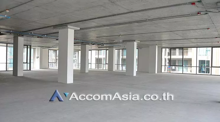  Office space For Rent in Sukhumvit, Bangkok  near BTS Punnawithi (AA15172)